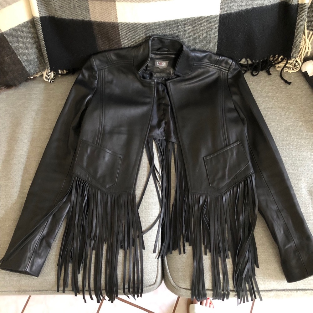 Beautiful fringe leather jacket 🖤